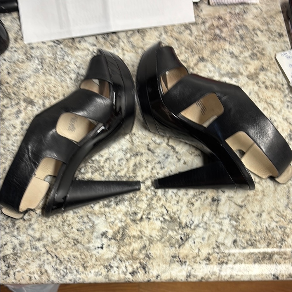 Michael Kors Black Leather Heels with Cross-Strap Design - Picture 7 of 10